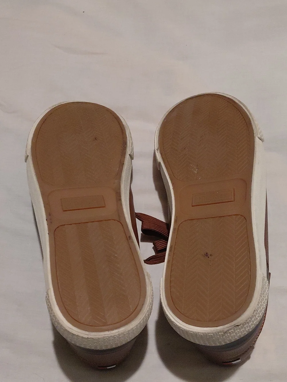 Tommy Hilfiger Men's Brown Low-Top Leather-Style Sneakers Size 11